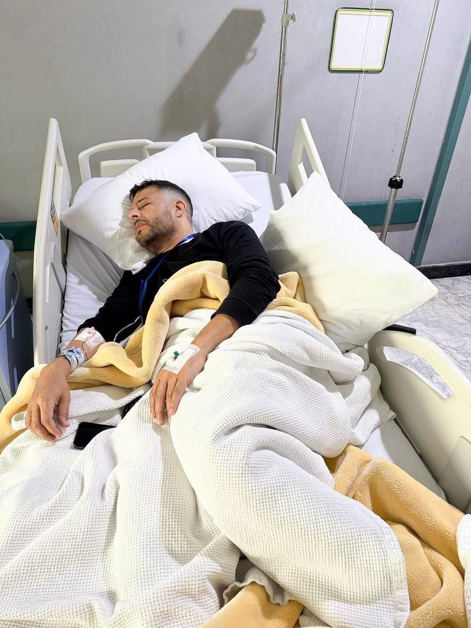 تفاصيل الوعكة الصحية للمطرب محمد حماقي